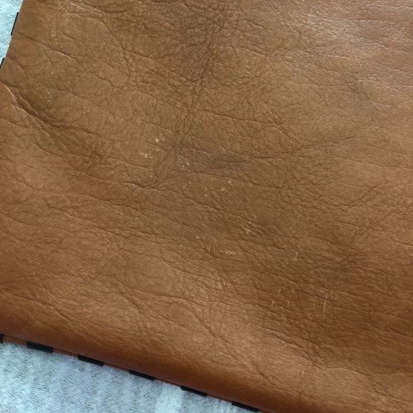 madewell leather simple pouch in desert stripe - Picture 3 of 8